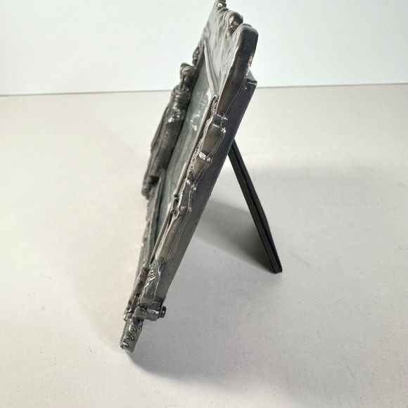 New Silver Golf-Themed Picture Frame for 5" x 3 1/2" Photo - Picture 2 of 5